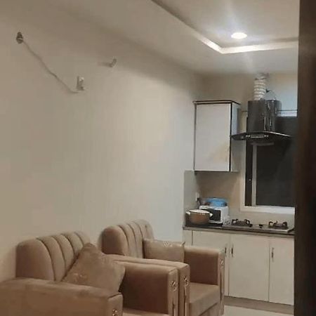 Fully Furnished 1 Bed Flat For Rent In Gulberg Greens Islámábád Exteriér fotografie